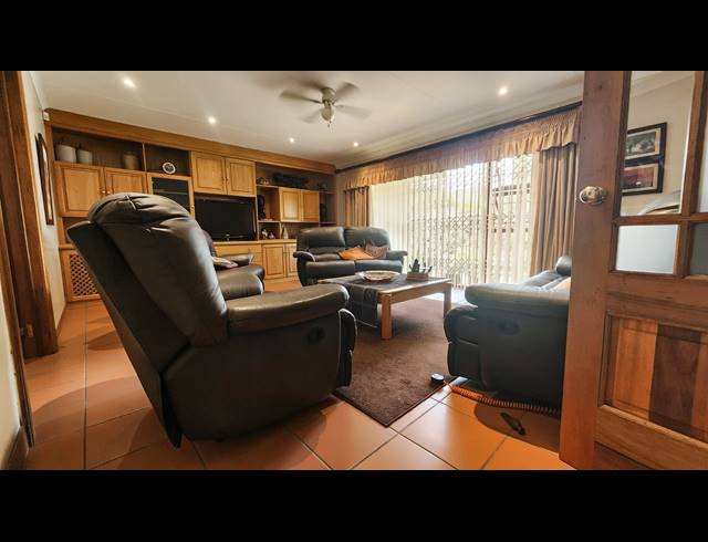 3 BEDROOM HOUSE FOR SALE IN SASOLBURG EXT 4
